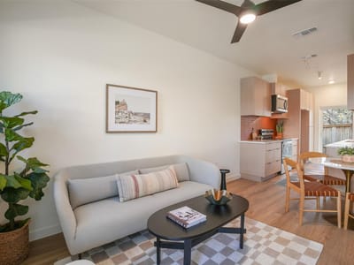 Property photo 2 at 1903 Keilbar LN - 3 bed 1 bath home