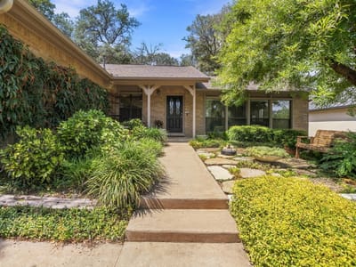 Property photo 2 at 1904 Stoneridge RD - 3 bed 2 bath home