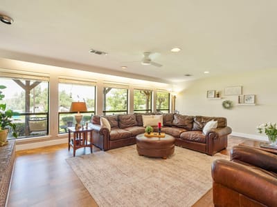 Living area at 1905 Brushy Bend DR - 3 bed 3 bath home