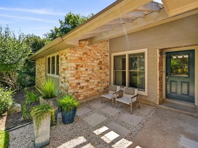 Primary bedroom at 1905 Stoneridge RD - 4 bed 2 bath home