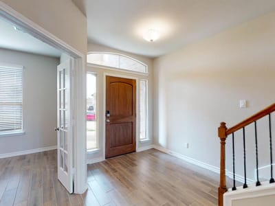 Photo 4 of 37 at 1907 Emery Ave - 5 bed 3 bath home