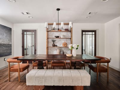 Living area at 1907 Northwest BLVD - 3 bed 2 bath home