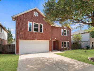 Property photo 3 at 1908 Carriage Club DR - 3 bed 2 bath home