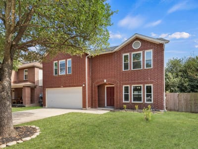 Property photo 4 at 1908 Carriage Club DR - 3 bed 2 bath home