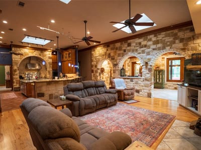 Living area at 1908 County Road 305 - 3 bed 3 bath home