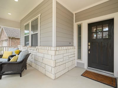 Living area at 1908 Woolsey WAY - 4 bed 3 bath home