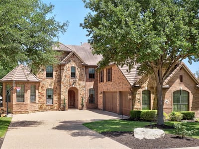 Living area at 1909 Lakecliff Hills Ln - 5 bed 5 bath home