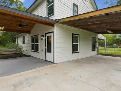 Kitchen at 1909 S Pine ST - 3 bed 2 bath home