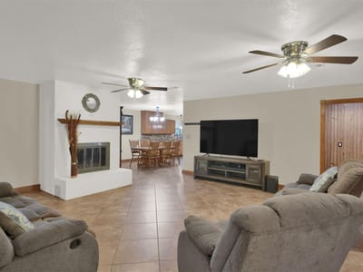 Photo 4 of 29 at 191 Jordan LN - 5 bed 2 bath home