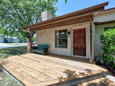Kitchen at 1910 Mirabeau ST - 3 bed 2 bath home
