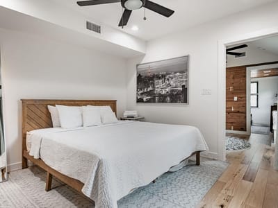 Living area at 1911 College ROW - 2 bed 2 bath home