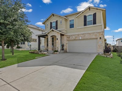 Living area at 19113 Rookery Trl - 5 bed 4 bath home