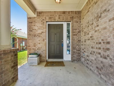 Property photo 2 at 19117 Leigh LN - 4 bed 2 bath home