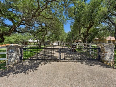 Primary bedroom at 1915 Oak Forest DR - 4 bed 2 bath home