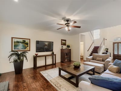 Primary bedroom at 1918 Lakeway Blvd - 5 bed 3 bath home