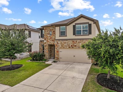 Living area at 19201 Kimberlite DR - 4 bed 2 bath home
