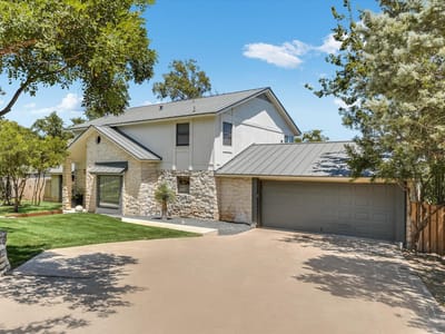 Property photo 2 at 1923 Cypress PT - 3 bed 2 bath home