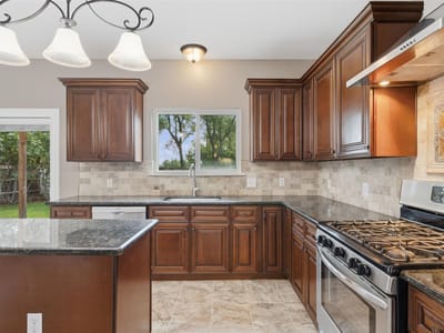 Property photo 4 at 1928 Barnett DR - 4 bed 3 bath home