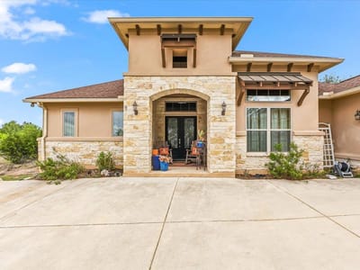 Kitchen at 1930 Rothschild - 3 bed 3 bath home