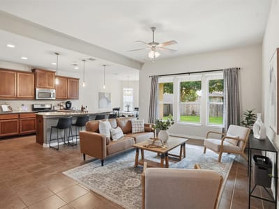 Living area at 1937 Kempwood LOOP - 5 bed 4 bath home