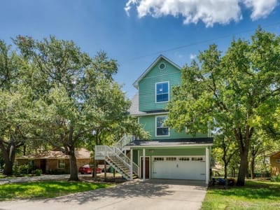 Primary bedroom at 1943 Glencove Dr - 3 bed 3 bath home