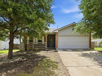 Living area at 195 Musgrav - 3 bed 2 bath home