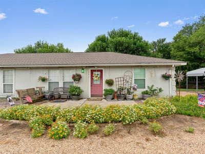 Living area at 195 N Fm 487 - N/A, Rockdale, TX