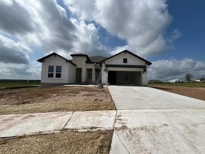 Living area at 197 Wild Horse DR - 4 bed 3 bath home
