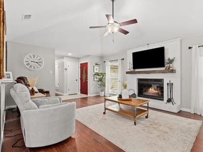 Living area at 199 County Road 4933 - 3 bed 2 bath home