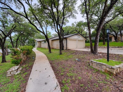 Primary bedroom at 2 Timbercrest ST - 3 bed 2 bath home