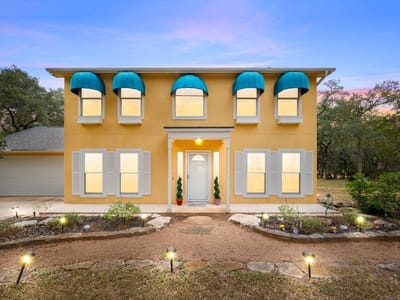 Property photo 2 at 20 Westwood DR - 4 bed 2 bath home