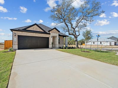 Living area at 200 Adlai Ave - 4 bed 3 bath home
