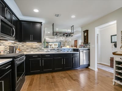 Property photo 3 at 200 Comal LN - 2 bed 2 bath home