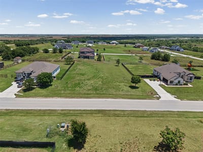 Property photo 2 at 200 Hope ST - Studio Estates Sec 2B, Kyle, TX