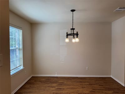 Photo 2 of 15 at 200 Meadow Park DR - 3 bed 2 bath home