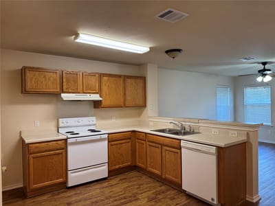 Photo 5 of 15 at 200 Meadow Park DR - 3 bed 2 bath home