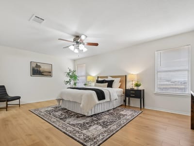 Property photo 4 at 200 Thomas CV - 3 bed 2 bath home
