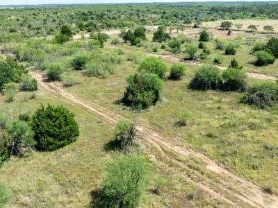 Living area at 200 Tumbleweed Trl - Dale, Dale, TX