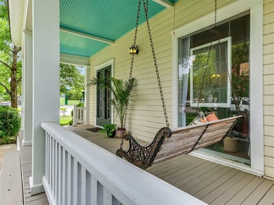 Property photo 3 at 200 W 40th ST - 4 bed 3 bath home