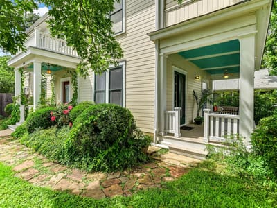 Property photo 4 at 200 W 40th ST - 4 bed 3 bath home