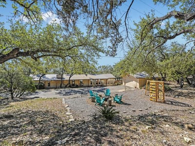 Primary bedroom at 200 W Meadow Ln - 3 bed 3 bath home