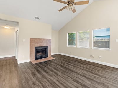 Property photo 4 at 2000 Andover DR - 3 bed 1 bath home
