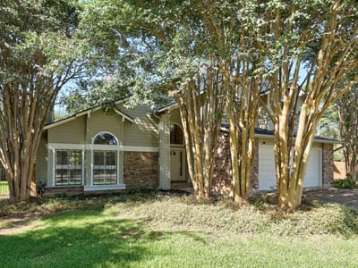 Property photo 3 at 2000 Woods CV - 3 bed 2 bath home