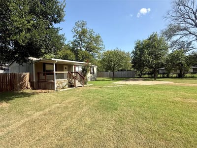 Property photo 2 at 2001 Pecan ST - 3 bed 2 bath home