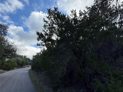 Photo 3 of 9 at 20011 Columbus LN - Lago Vista, Lago Vista, TX