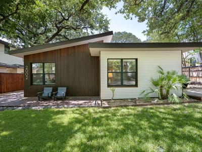 Property photo 2 at 2002 Meadowbrook DR - 3 bed 2 bath home