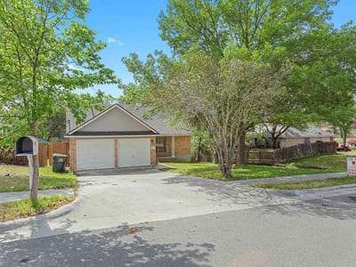 Kitchen at 2003 Ramona CIR - 3 bed 2 bath home