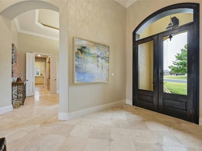 Living area at 2004 Canonero Dr - 6 bed 5 bath home