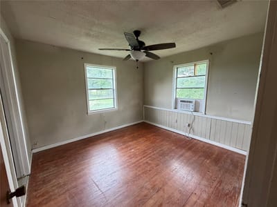 Primary bedroom at 2009 FM 1704 Rd - 2 bed 1 bath home