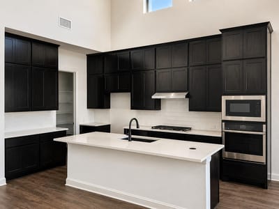 Property photo 5 at 201 Archway LN - 5 bed 4 bath home